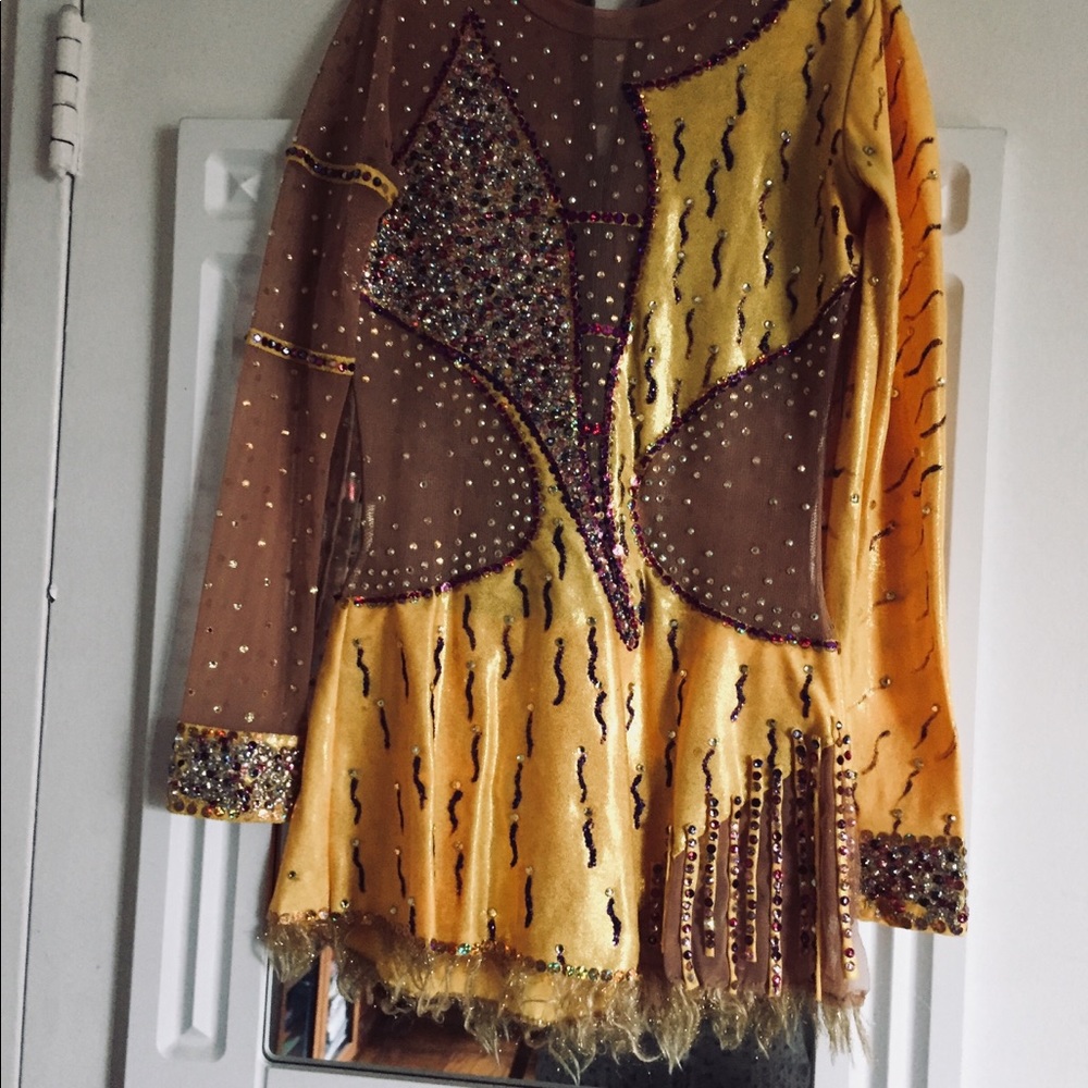 A rhythmic gymnastics costume, s.M (4-6 years)